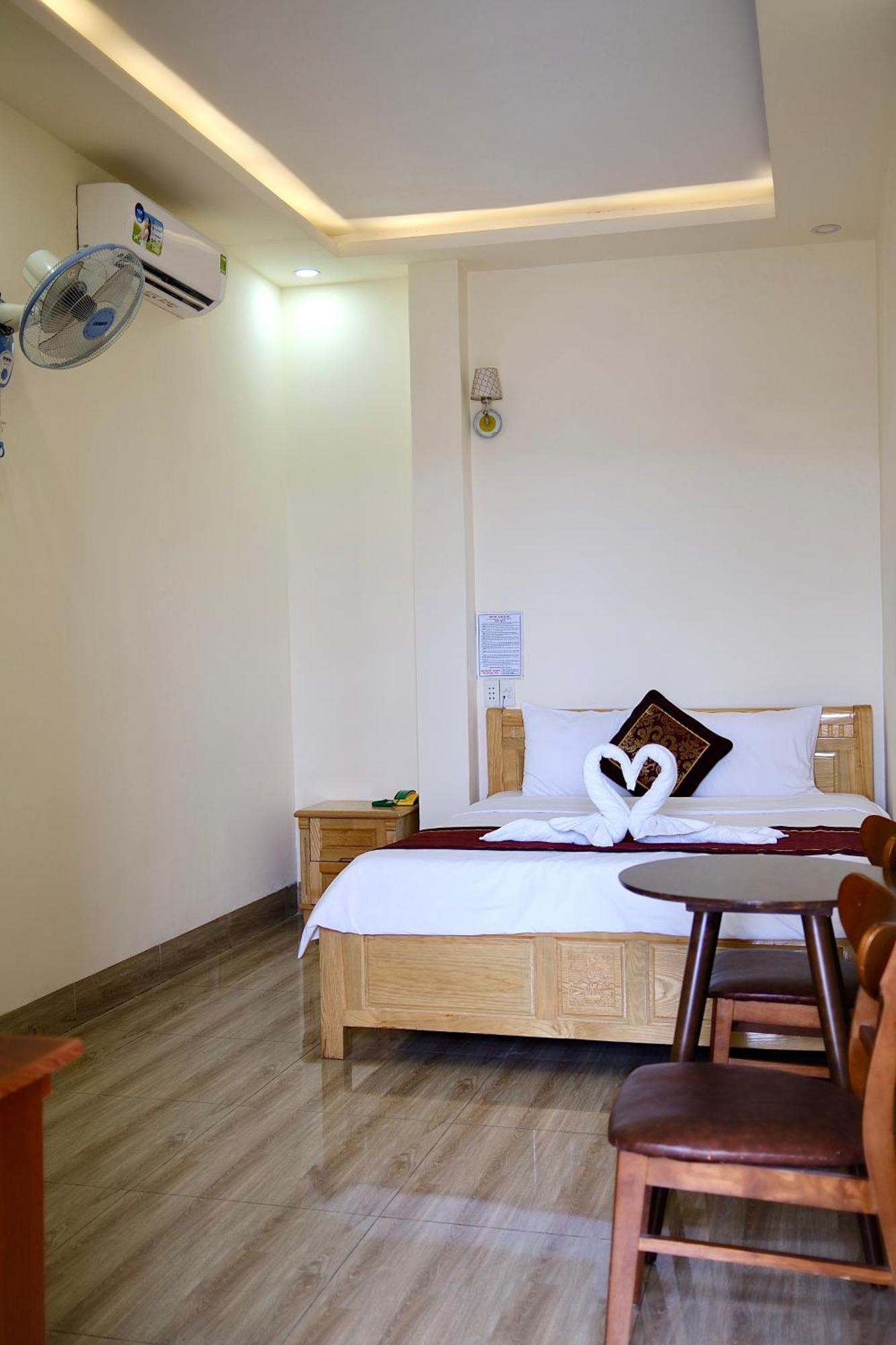 Kim Ngan Hotel บวนมาถวต ภายนอก รูปภาพ