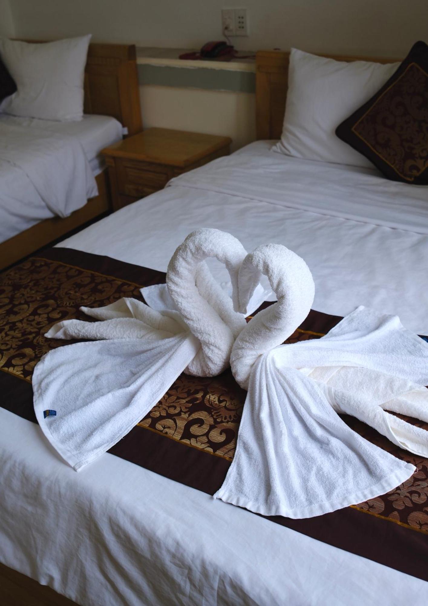 Kim Ngan Hotel บวนมาถวต ภายนอก รูปภาพ