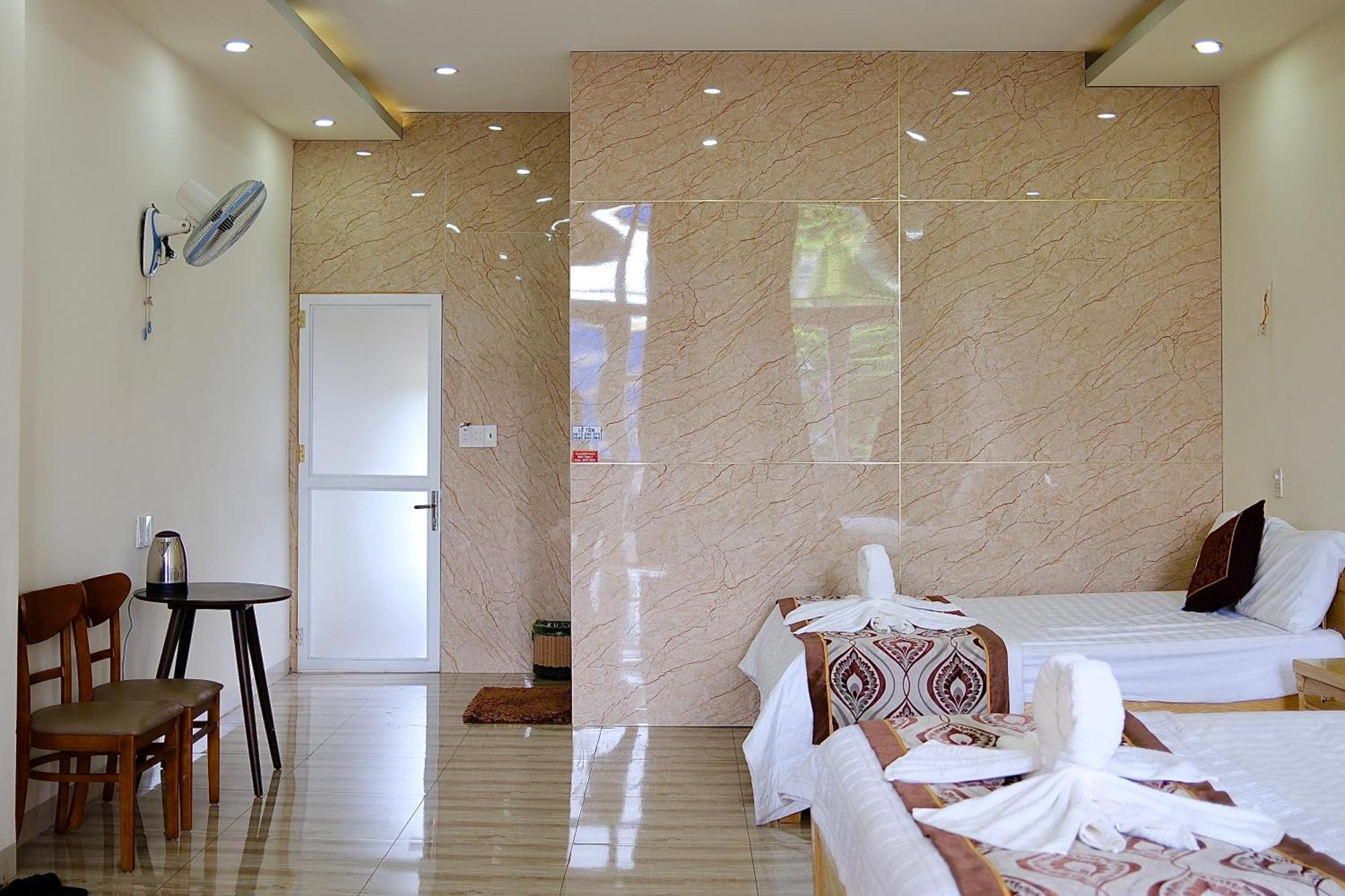 Kim Ngan Hotel บวนมาถวต ภายนอก รูปภาพ